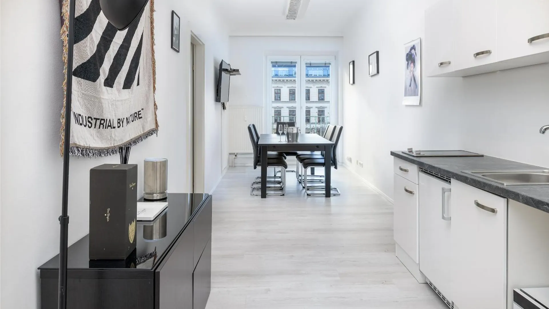 *Opera Luxury Apartment* 2Br Wien