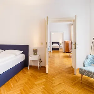 Judengasse Premium By Ichbucheat Wien